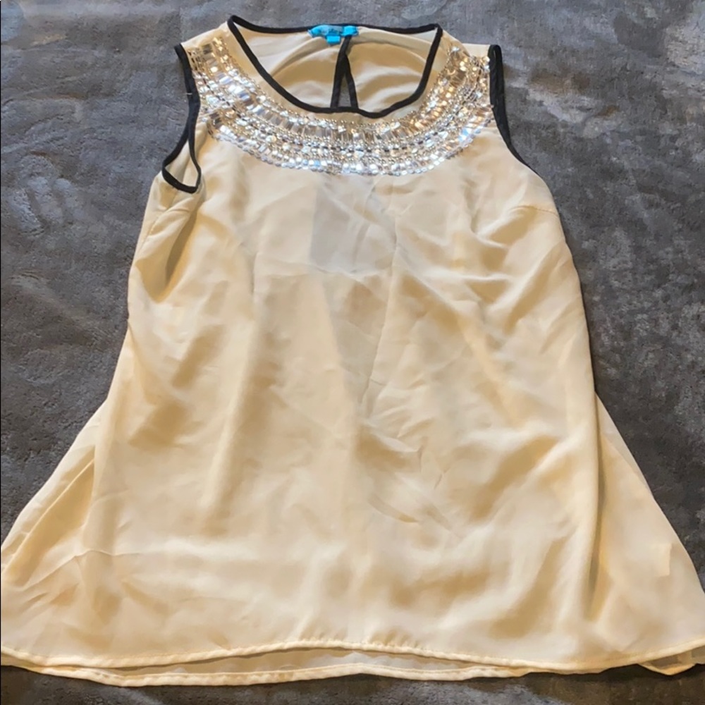 Buttons Shear Top